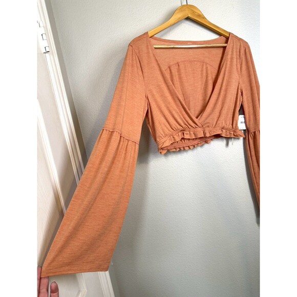 NWT Free People Brushed Apricot Bell Sleeve Crop Top Women's Sz M Boho‎ Feather - Picture 6 of 14